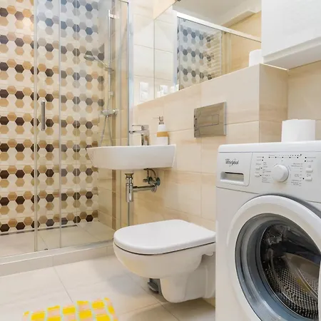 Szafrana Cosy By Bookinghost